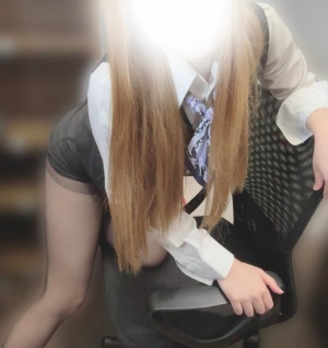 広島市中区薬研堀のヘルス AGORA（アゴラ）早朝6：00オープン!!厳選美人OLが連日多数出勤!!の写メ日記　11月最初の出勤〜！会いにきてね?画像